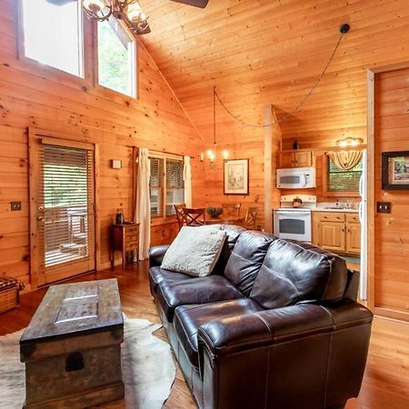 Nice View Fireplace, Hot Tub, Porch Bed, Private Sevierville Dış mekan fotoğraf