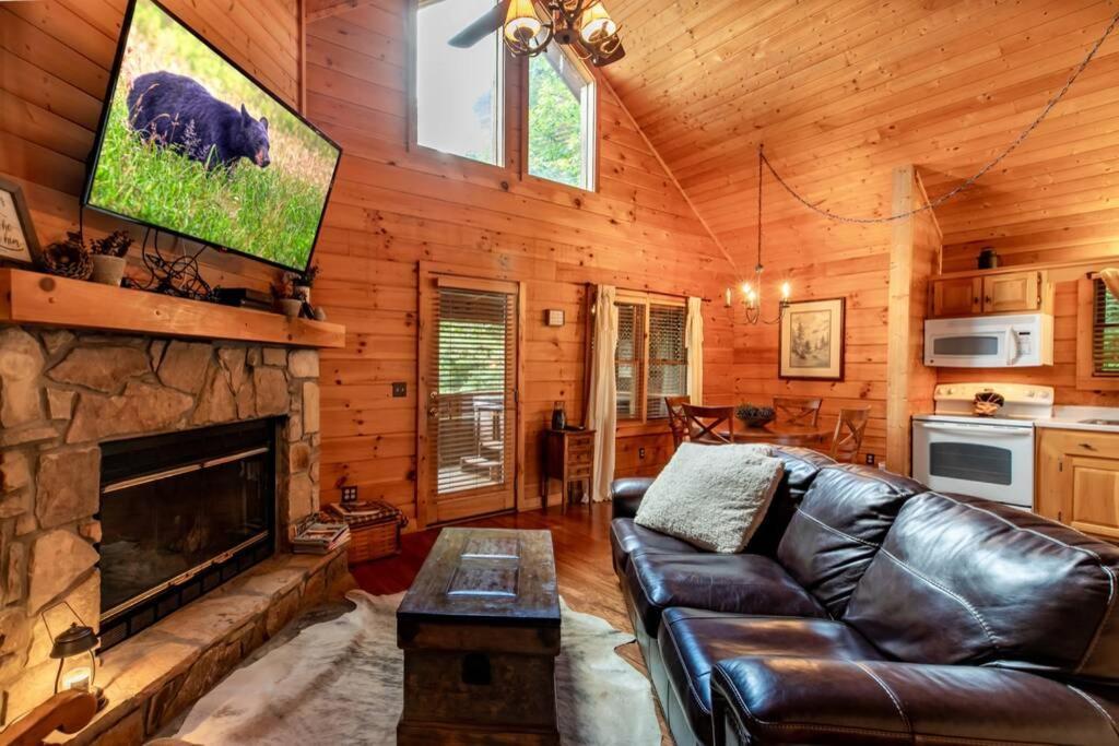 Nice View Fireplace, Hot Tub, Porch Bed, Private Sevierville Dış mekan fotoğraf