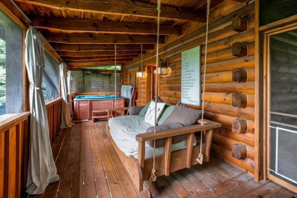 Nice View Fireplace, Hot Tub, Porch Bed, Private Sevierville Dış mekan fotoğraf