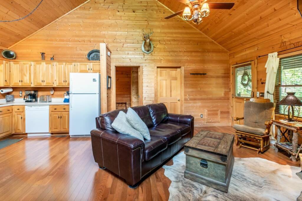 Nice View Fireplace, Hot Tub, Porch Bed, Private Sevierville Dış mekan fotoğraf