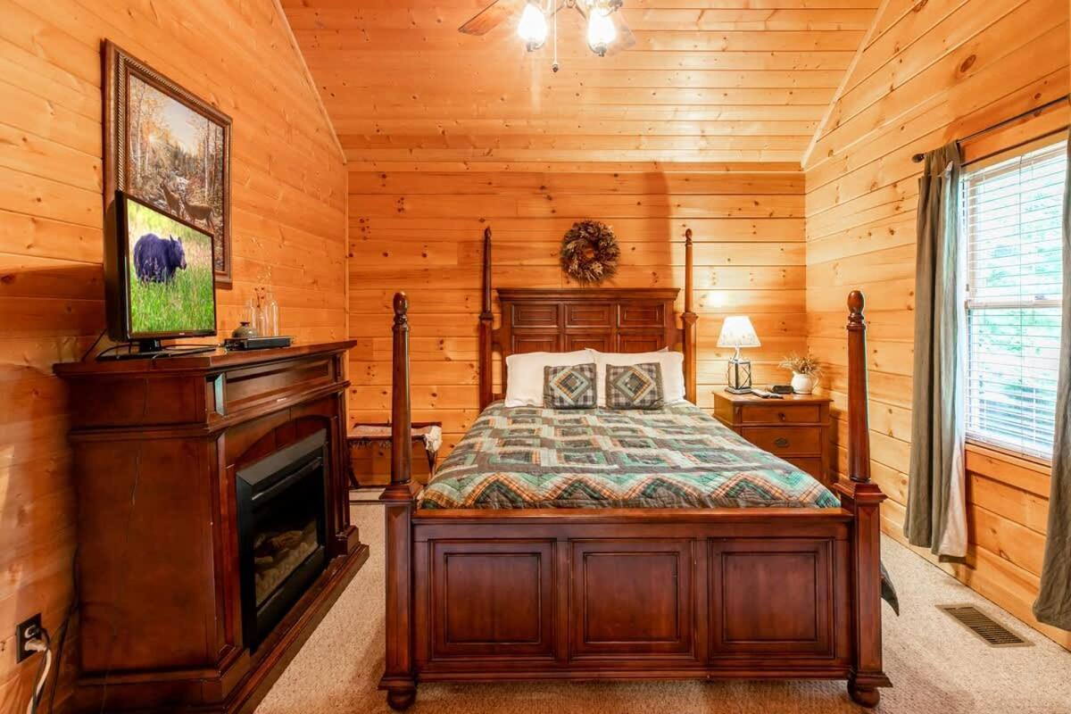 Nice View Fireplace, Hot Tub, Porch Bed, Private Sevierville Dış mekan fotoğraf