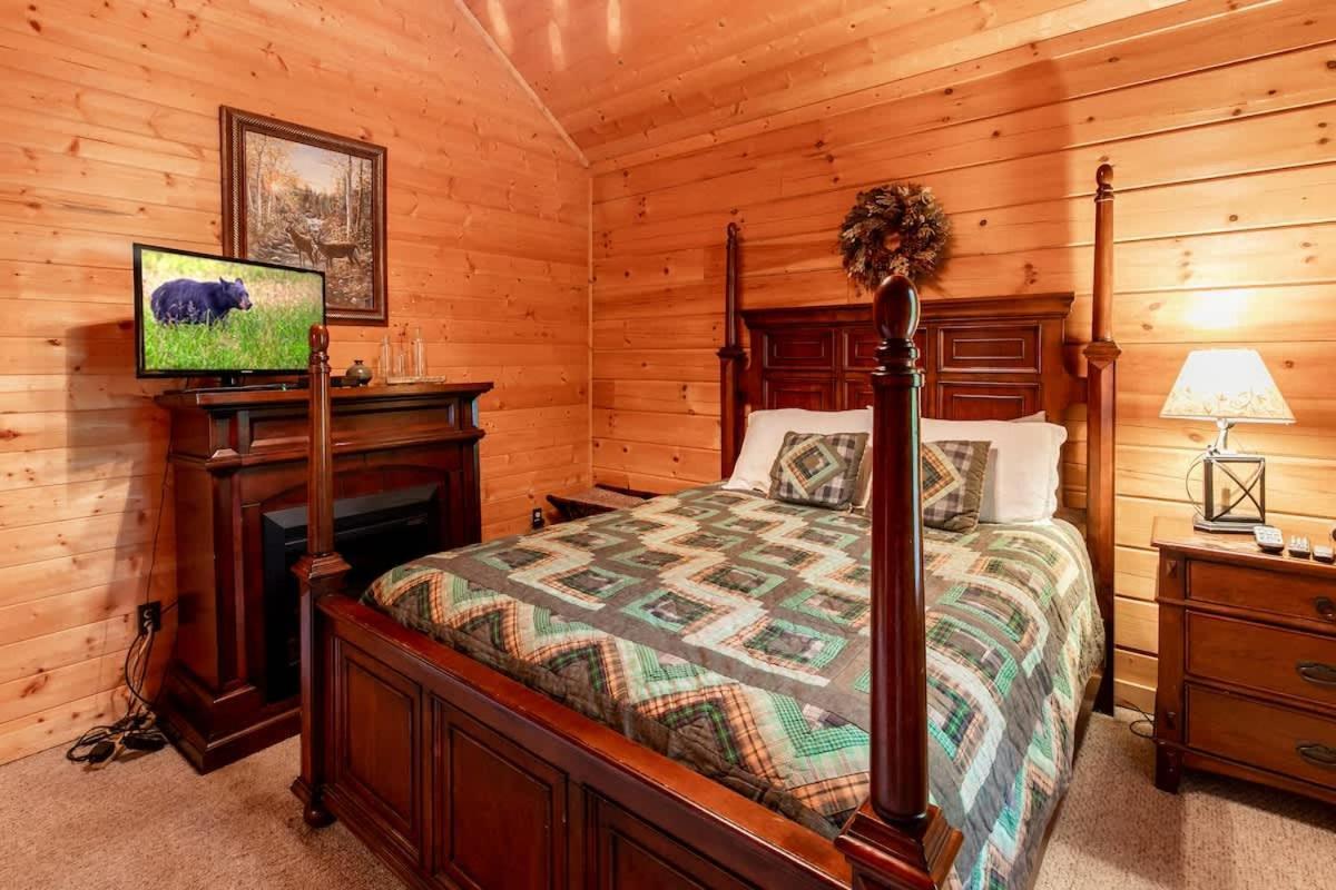 Nice View Fireplace, Hot Tub, Porch Bed, Private Sevierville Dış mekan fotoğraf
