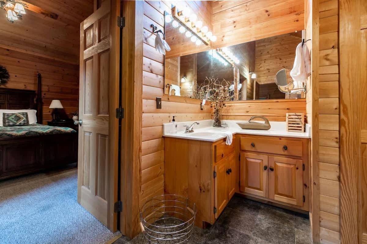 Nice View Fireplace, Hot Tub, Porch Bed, Private Sevierville Dış mekan fotoğraf
