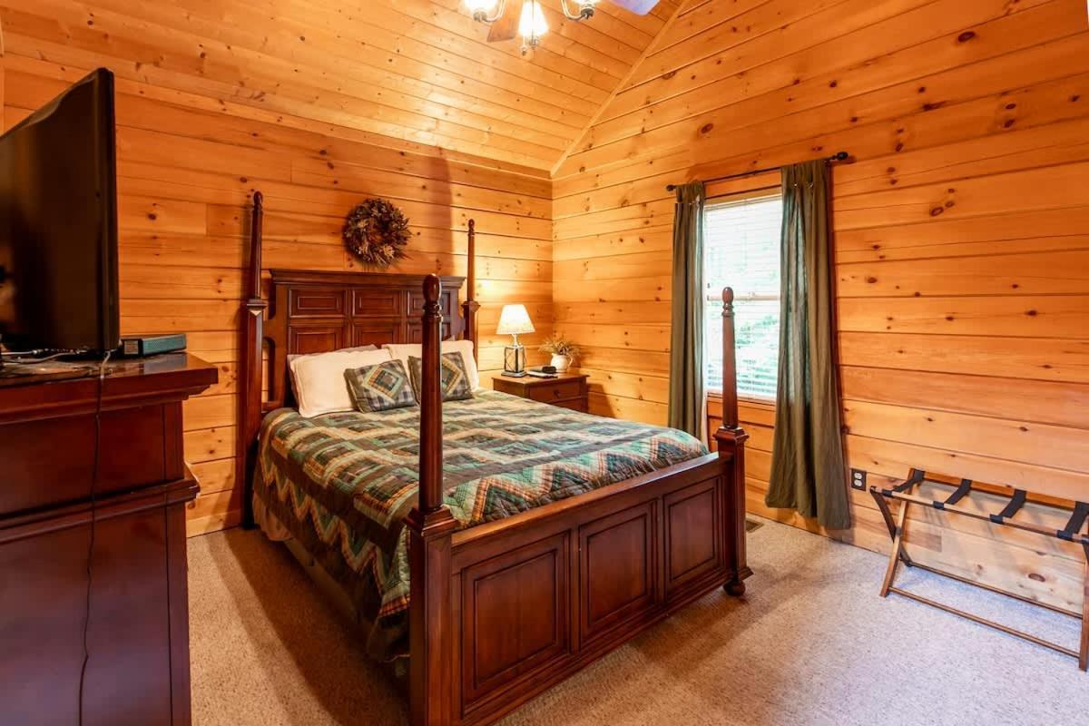 Nice View Fireplace, Hot Tub, Porch Bed, Private Sevierville Dış mekan fotoğraf