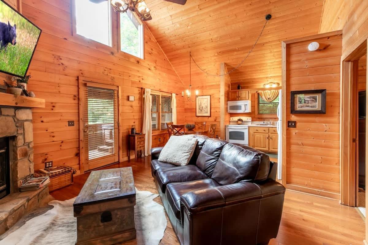 Nice View Fireplace, Hot Tub, Porch Bed, Private Sevierville Dış mekan fotoğraf