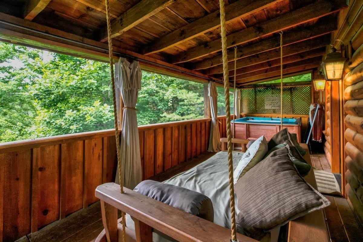 Nice View Fireplace, Hot Tub, Porch Bed, Private Sevierville Dış mekan fotoğraf