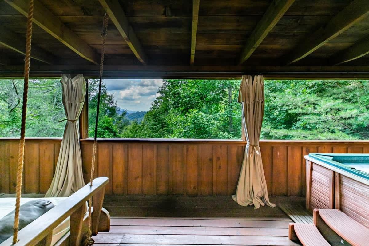 Nice View Fireplace, Hot Tub, Porch Bed, Private Sevierville Dış mekan fotoğraf